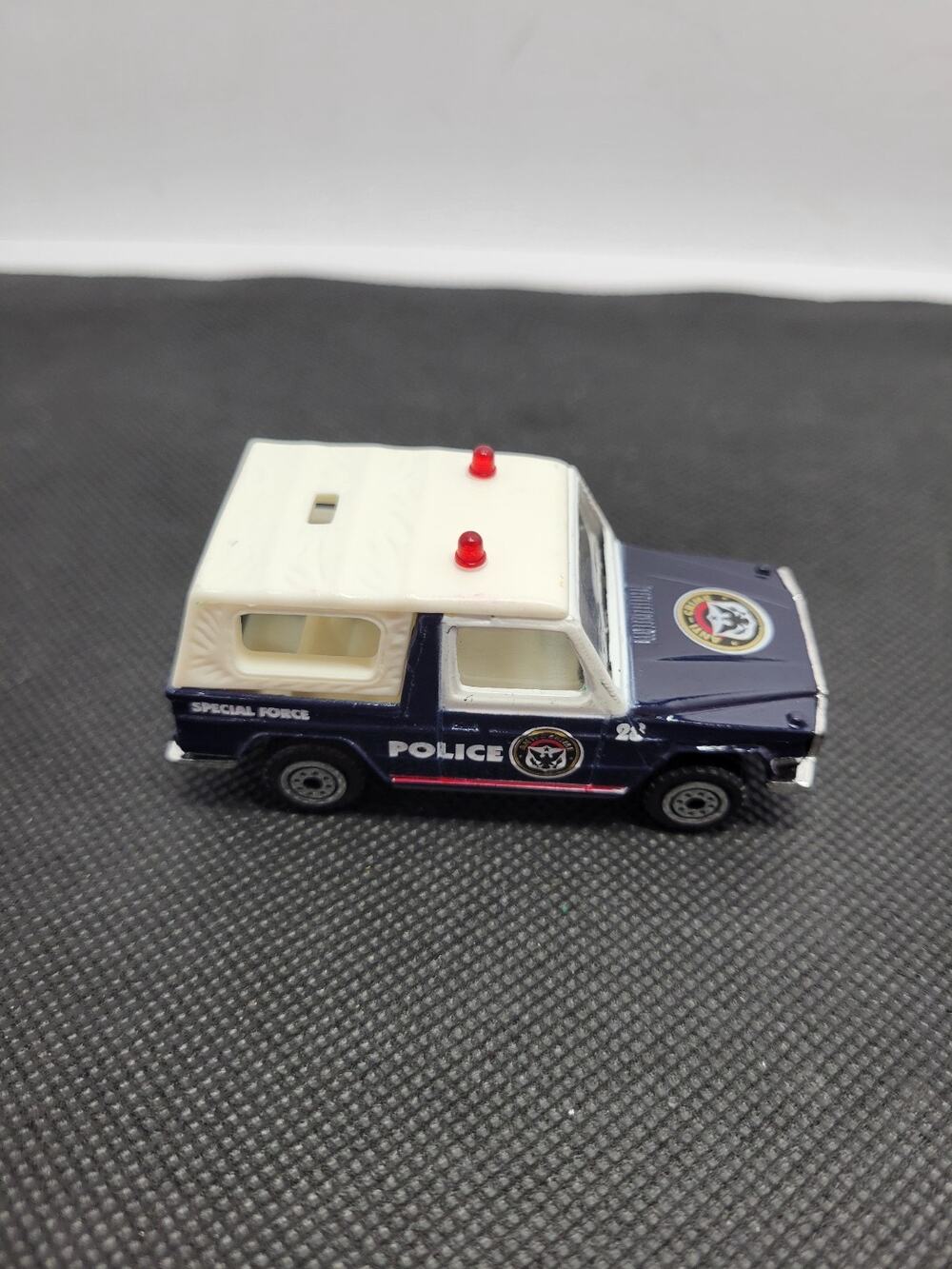 2004 RealToy NYPD Mercedes-Benz G500 Cabriolet G-Wagon Police Car Black/White NM